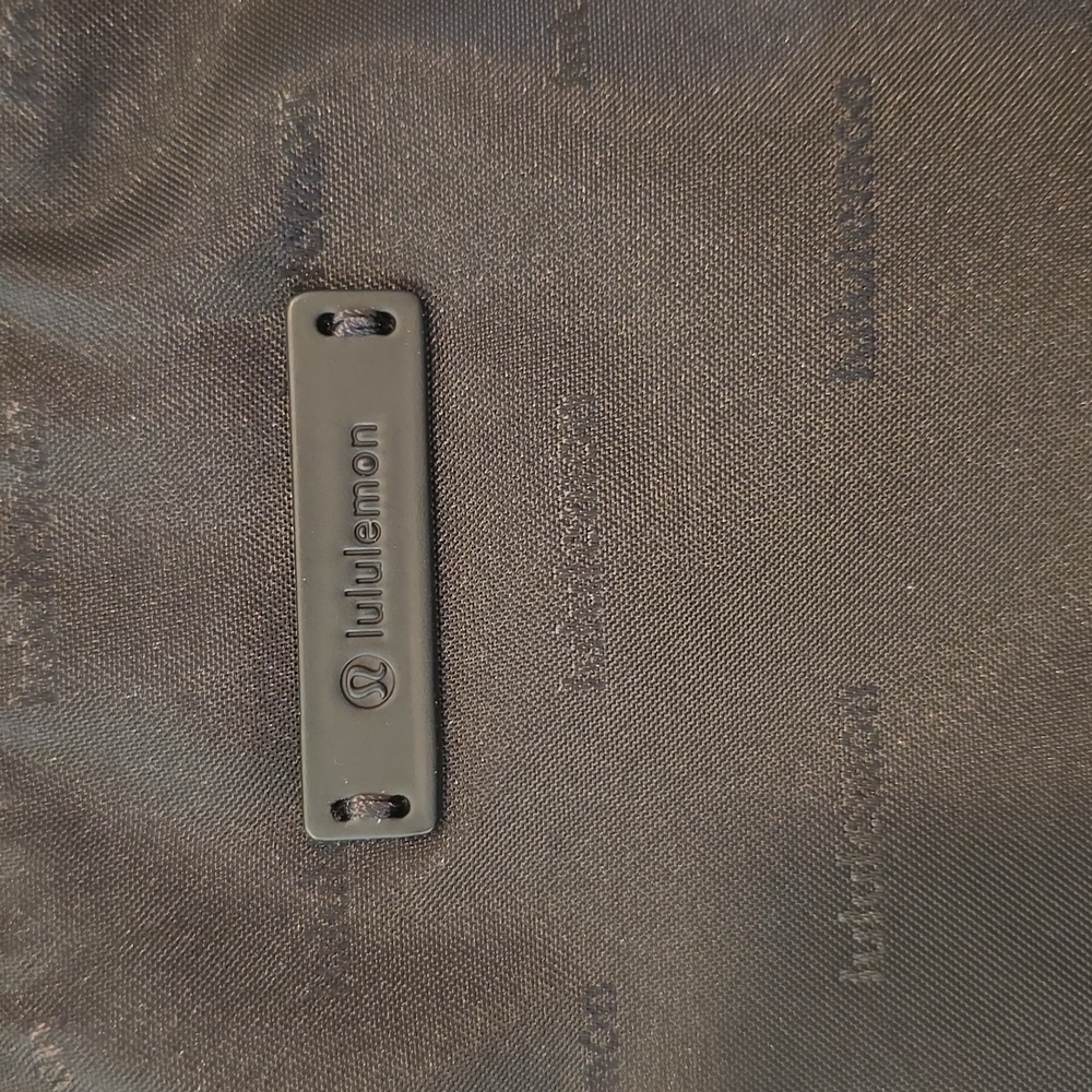 Lululemon Black Multicolor Crossbody Bag - Picture 4 of 7